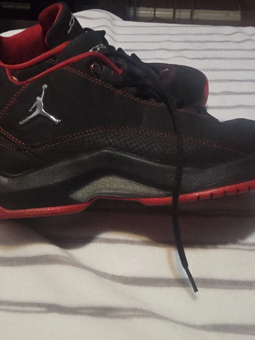 Jordan Men’s Black and Red Athletic Low-Top Sneakers 2007